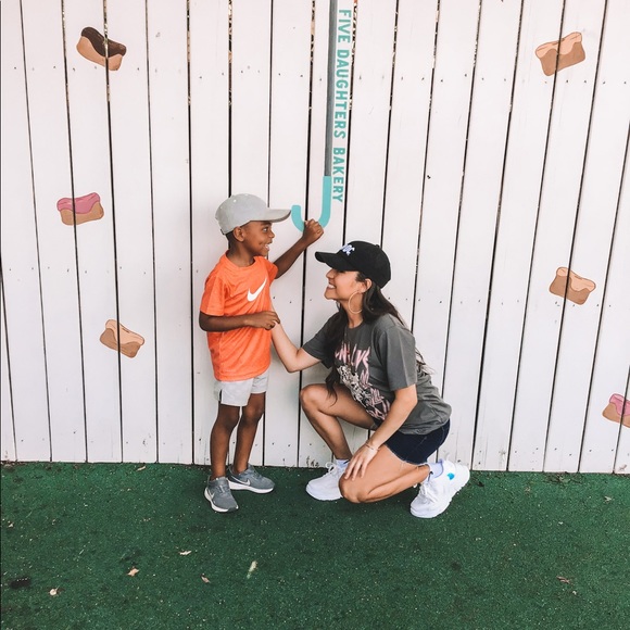 Meet your Posher, Mariela - Picture 2 of 3